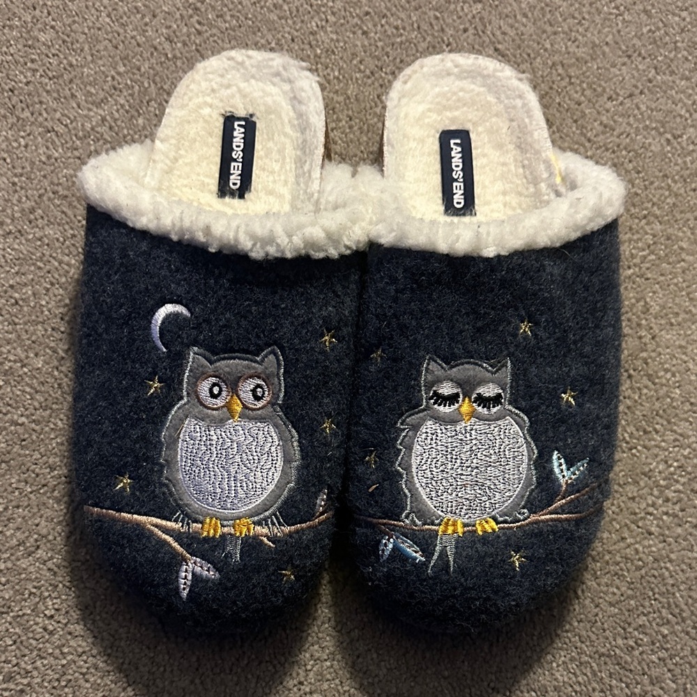 Lands' End Dark Gray Owl Embroidered Slippers